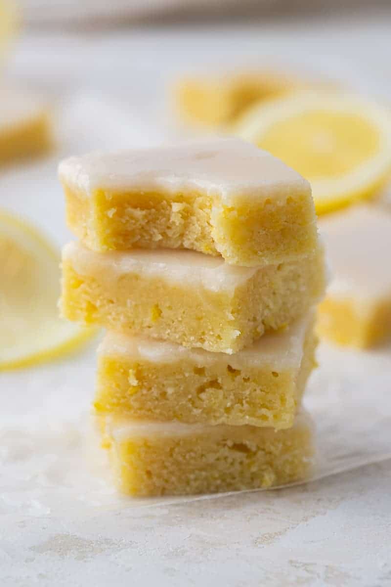 Fudgy lemon blondies- Lemon brownies